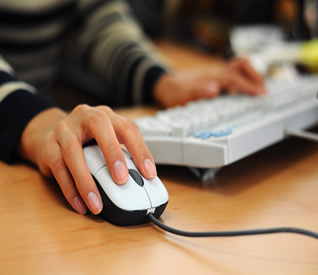 student_on_computer